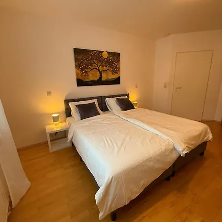 Sehr Schoene 100 Qm Zentrale Lage 5 Min Nach Aachen *