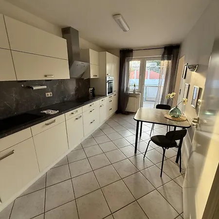 Sehr Schoene 100 Qm Zentrale Lage 5 Min Nach Aachen Apartment