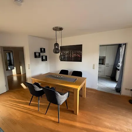 Sehr Schoene 100 Qm Zentrale Lage 5 Min Nach Aachen Wurselen
