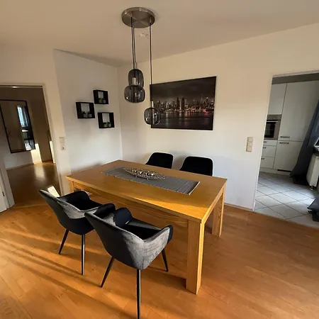 Sehr Schoene 100 Qm Zentrale Lage 5 Min Nach Aachen * Wurselen
