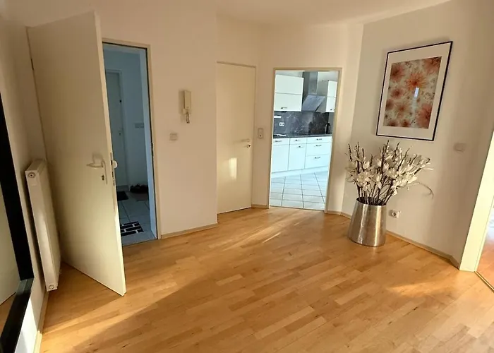 Apartamento Sehr Schoene 100 Qm Zentrale Lage 5 Min Nach Aachen *